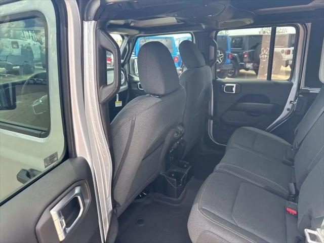 2024 Jeep Wrangler 4-Door Sahara 4x4