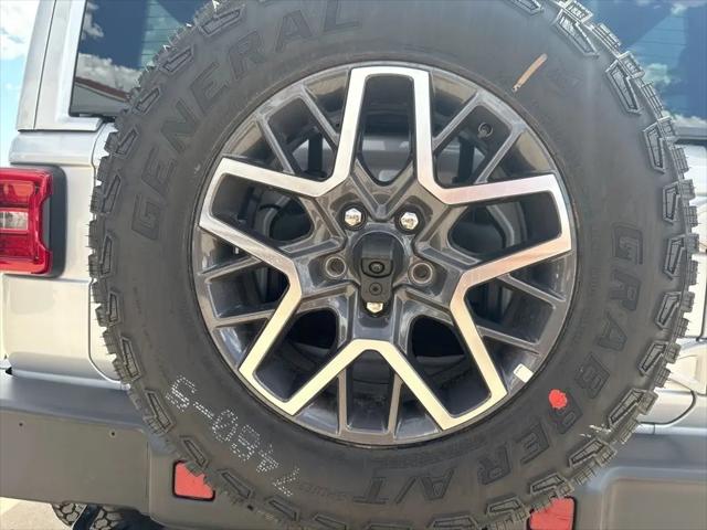 2024 Jeep Wrangler 4-Door Sahara 4x4