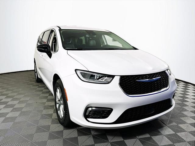 2024 Chrysler Pacifica PACIFICA TOURING L AWD