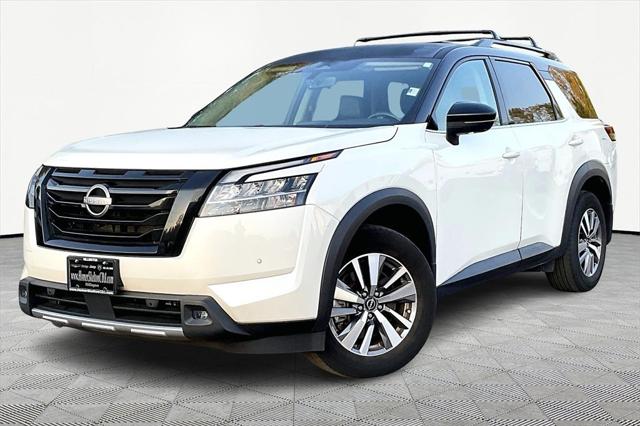 2023 Nissan Pathfinder SL 4WD