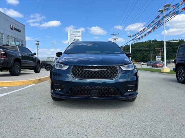 2023 Chrysler Pacifica Limited AWD