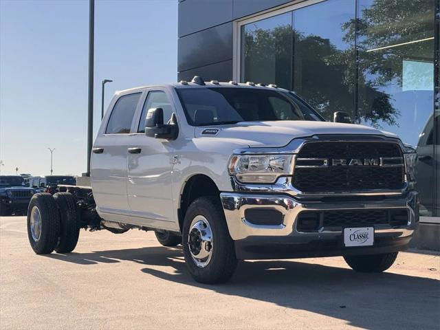 2024 RAM Ram 3500 Chassis Cab RAM 3500 TRADESMAN CREW CAB CHASSIS 4X4 60 CA