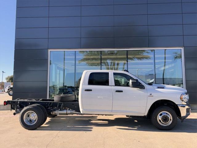 2024 RAM Ram 3500 Chassis Cab RAM 3500 TRADESMAN CREW CAB CHASSIS 4X4 60 CA