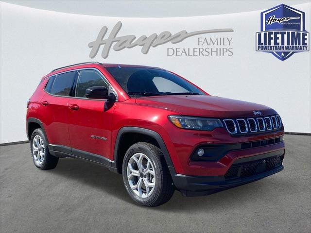 2025 Jeep Compass COMPASS LATITUDE 4X4