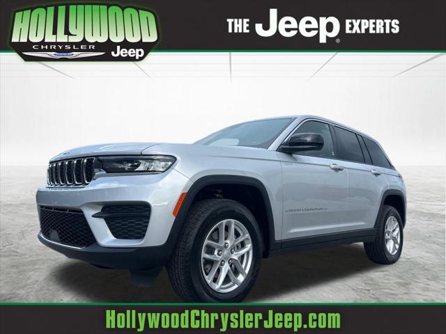 2025 Jeep Grand Cherokee GRAND CHEROKEE LAREDO X 4X2