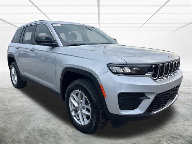 2025 Jeep Grand Cherokee GRAND CHEROKEE LAREDO X 4X2