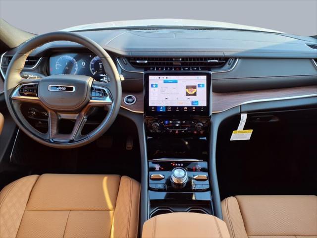 2025 Jeep Grand Cherokee GRAND CHEROKEE SUMMIT 4X4