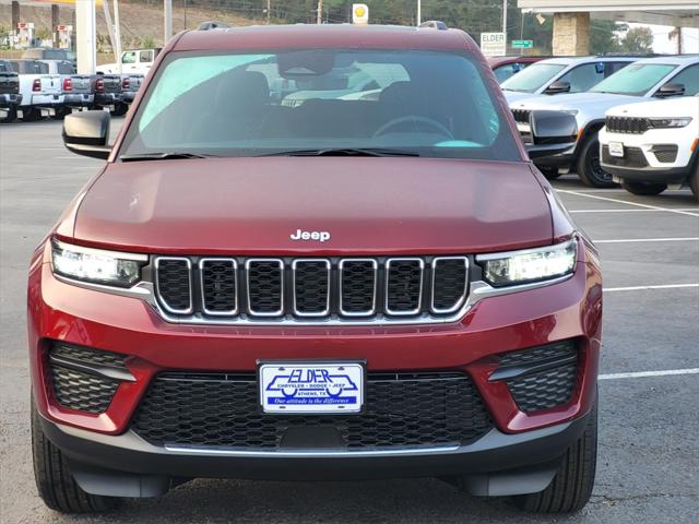 2025 Jeep Grand Cherokee GRAND CHEROKEE LAREDO X 4X4