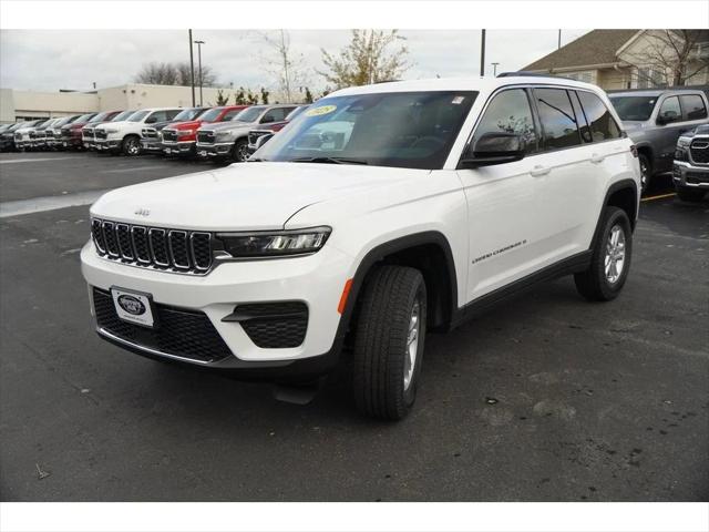 2025 Jeep Grand Cherokee GRAND CHEROKEE LAREDO 4X4