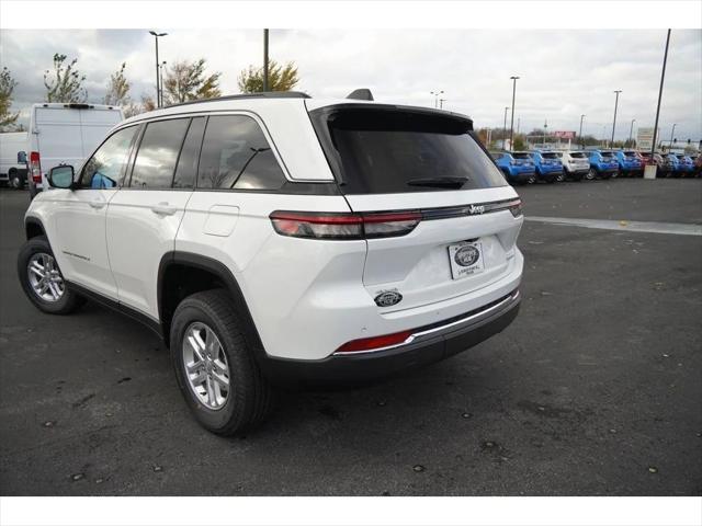 2025 Jeep Grand Cherokee GRAND CHEROKEE LAREDO 4X4