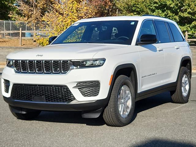 2025 Jeep Grand Cherokee GRAND CHEROKEE LAREDO 4X4