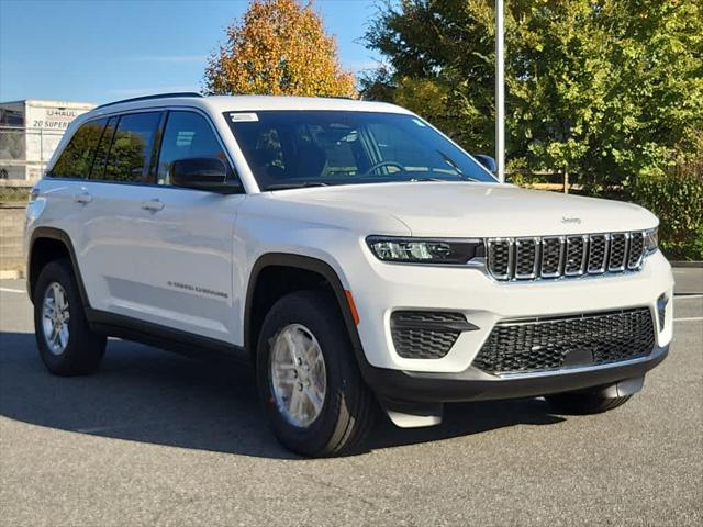 2025 Jeep Grand Cherokee GRAND CHEROKEE LAREDO 4X4