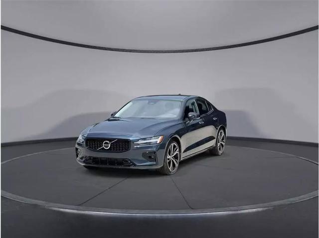 2024 Volvo S60 B5 Core Dark Theme