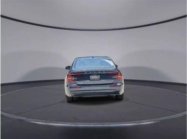 2024 Volvo S60 B5 Core Dark Theme