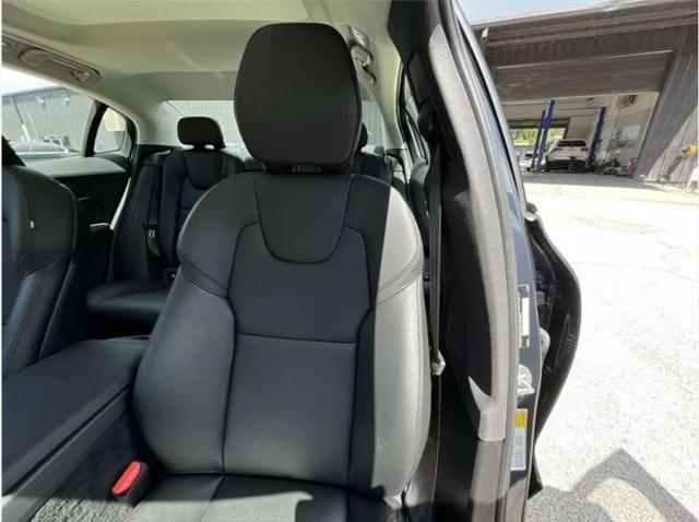 2024 Volvo S60 B5 Core Dark Theme
