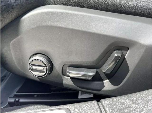 2024 Volvo S60 B5 Core Dark Theme