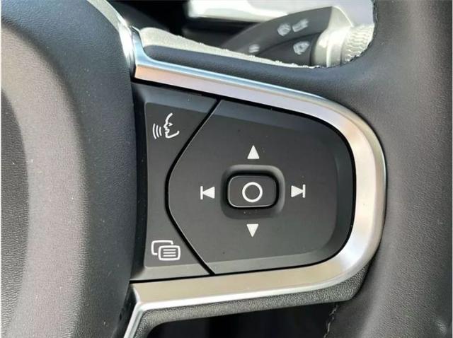 2024 Volvo S60 B5 Core Dark Theme