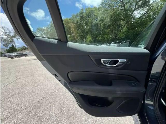 2024 Volvo S60 B5 Core Dark Theme