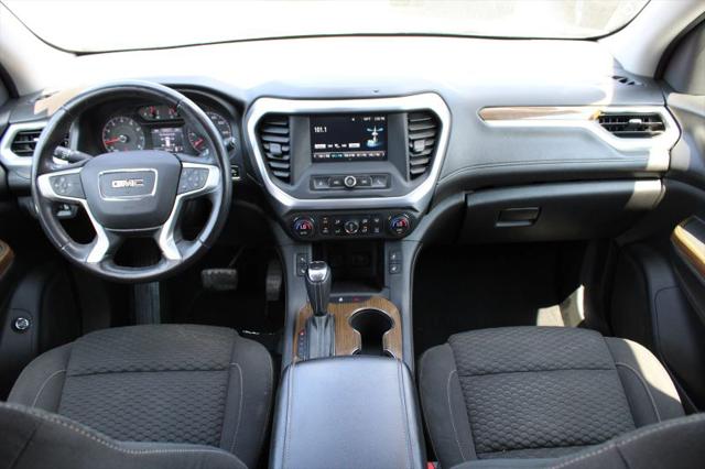2017 GMC Acadia SLE-2