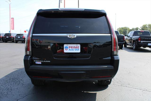 2016 Cadillac Escalade Luxury Collection