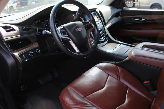 2016 Cadillac Escalade Luxury Collection