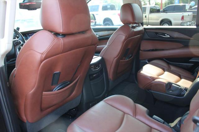 2016 Cadillac Escalade Luxury Collection
