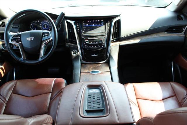 2016 Cadillac Escalade Luxury Collection