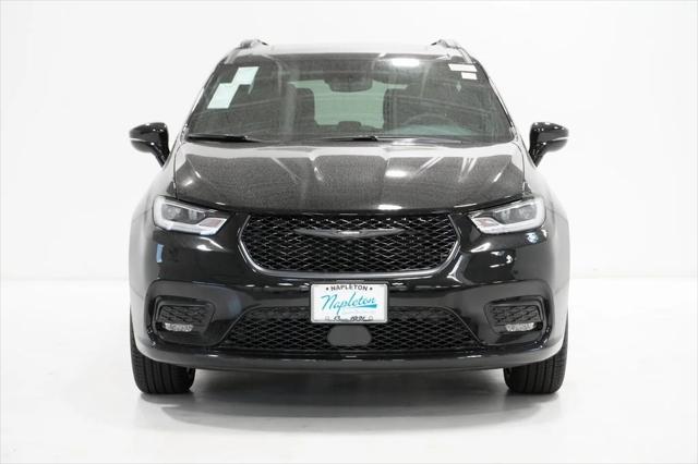 2024 Chrysler Pacifica Limited AWD