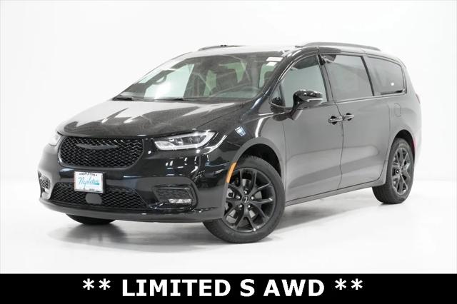2024 Chrysler Pacifica Limited AWD