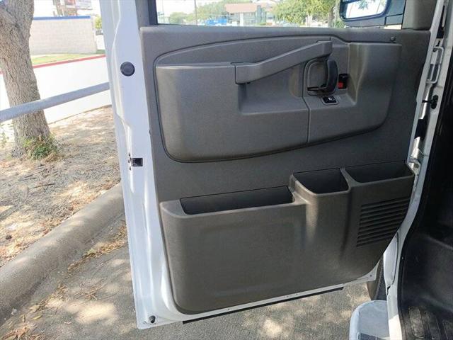 2022 GMC Savana Cargo RWD 2500 Regular Wheelbase Work Van