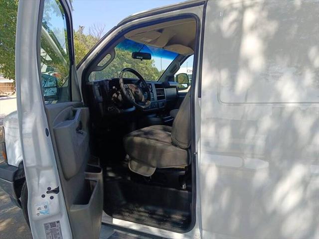 2022 GMC Savana Cargo RWD 2500 Regular Wheelbase Work Van