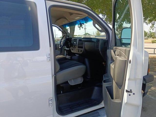 2022 GMC Savana Cargo RWD 2500 Regular Wheelbase Work Van