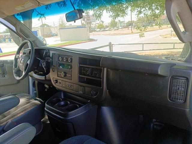 2022 GMC Savana Cargo RWD 2500 Regular Wheelbase Work Van