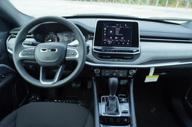 2025 Jeep Compass COMPASS SPORT 4X4