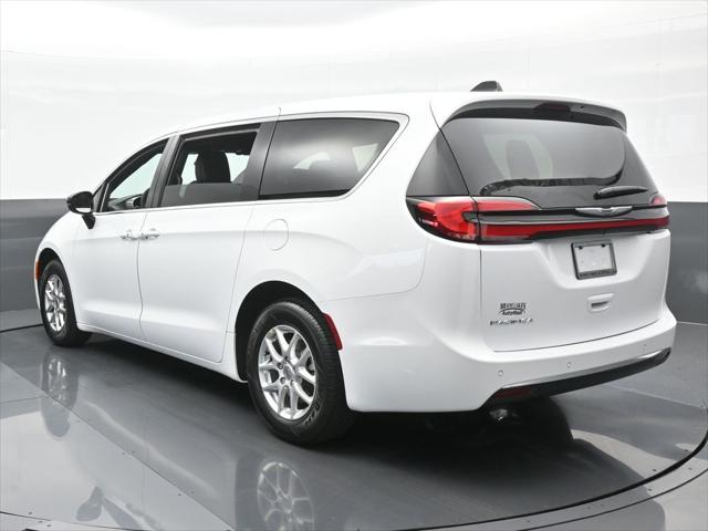 2025 Chrysler Pacifica PACIFICA SELECT