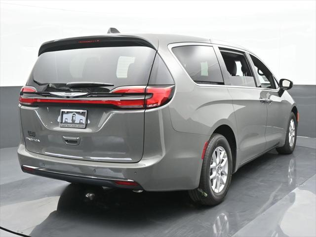 2025 Chrysler Pacifica PACIFICA SELECT