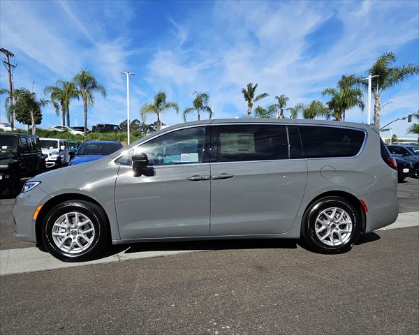 2025 Chrysler Pacifica PACIFICA SELECT