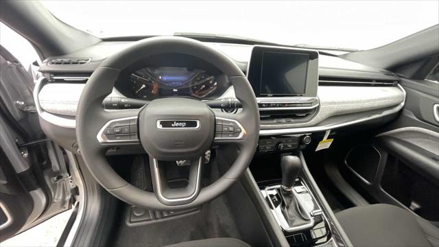 2025 Jeep Compass COMPASS SPORT 4X4