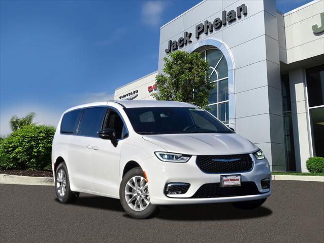 2025 Chrysler Pacifica PACIFICA SELECT AWD