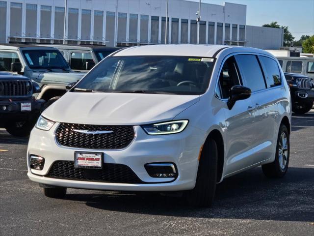 2025 Chrysler Pacifica PACIFICA SELECT AWD