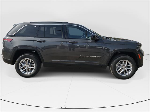 2025 Jeep Grand Cherokee GRAND CHEROKEE LAREDO X 4X2