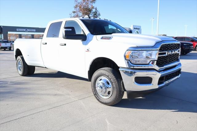 2024 RAM Ram 3500 RAM 3500 TRADESMAN CREW CAB 4X4 8 BOX