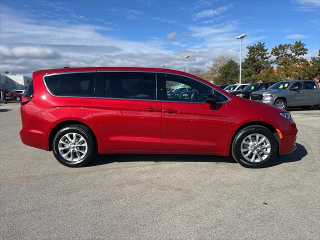 2025 Chrysler Pacifica PACIFICA SELECT AWD