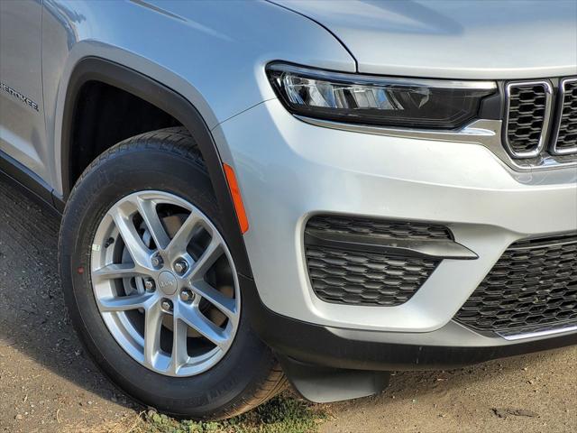 2025 Jeep Grand Cherokee GRAND CHEROKEE LAREDO X 4X2