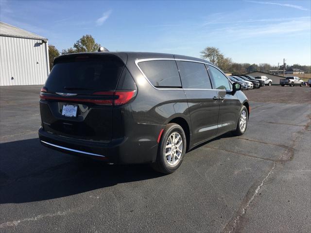 2025 Chrysler Pacifica PACIFICA SELECT