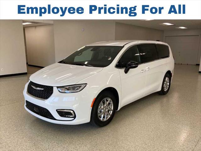 2025 Chrysler Pacifica PACIFICA SELECT