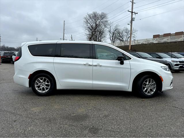 2025 Chrysler Pacifica PACIFICA SELECT