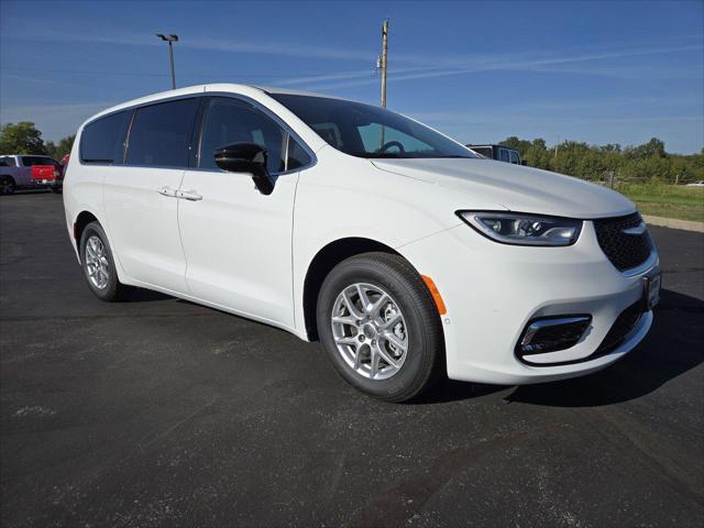2025 Chrysler Pacifica PACIFICA SELECT