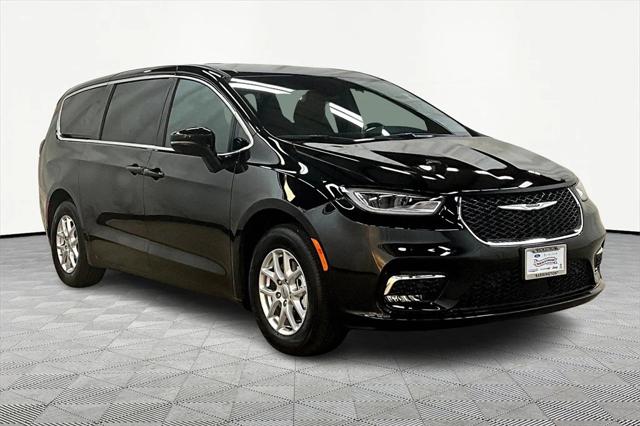 2025 Chrysler Pacifica PACIFICA SELECT