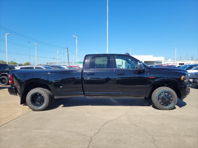 2024 RAM Ram 3500 RAM 3500 LIMITED CREW CAB 4X4 8 BOX